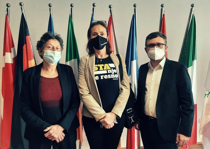Evropski poslanci opozarjajo na nedopustnost pritiskov na medije v Sloveniji